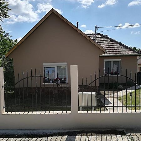 Vivien Apartman Fonyód エクステリア 写真