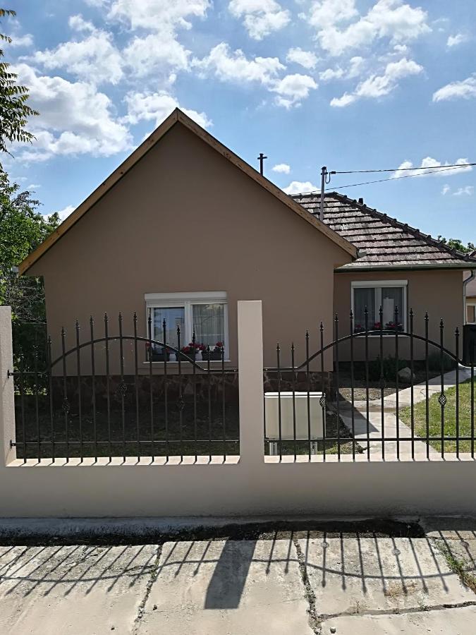 Vivien Apartman Fonyód エクステリア 写真