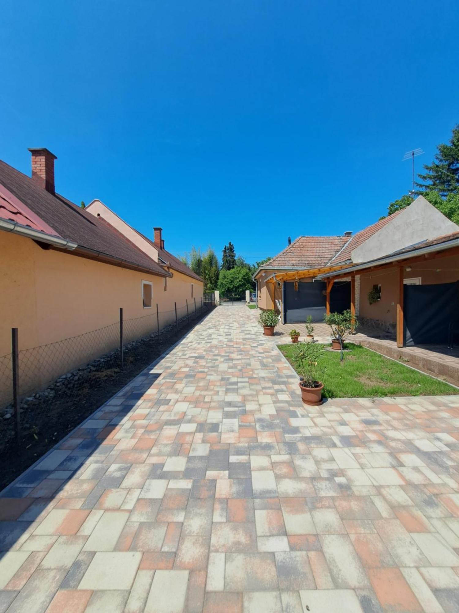 Vivien Apartman Fonyód エクステリア 写真